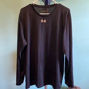 Under Armour Men’s Black long Sleeve Tee